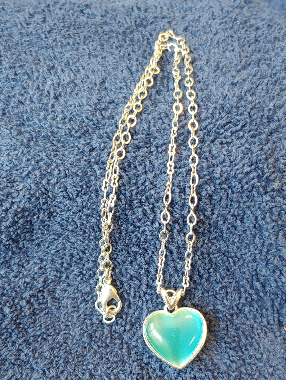 Avon Silver Heart Pendant Necklace with Teal Glass Heart - Unbranded